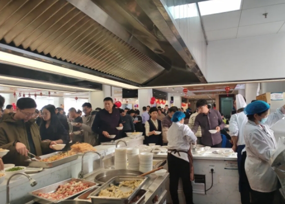 “兩載香韻，餐暖人心”——塔林鼎尚餐飲烏市二分公司項目部慶典活動圓滿舉行